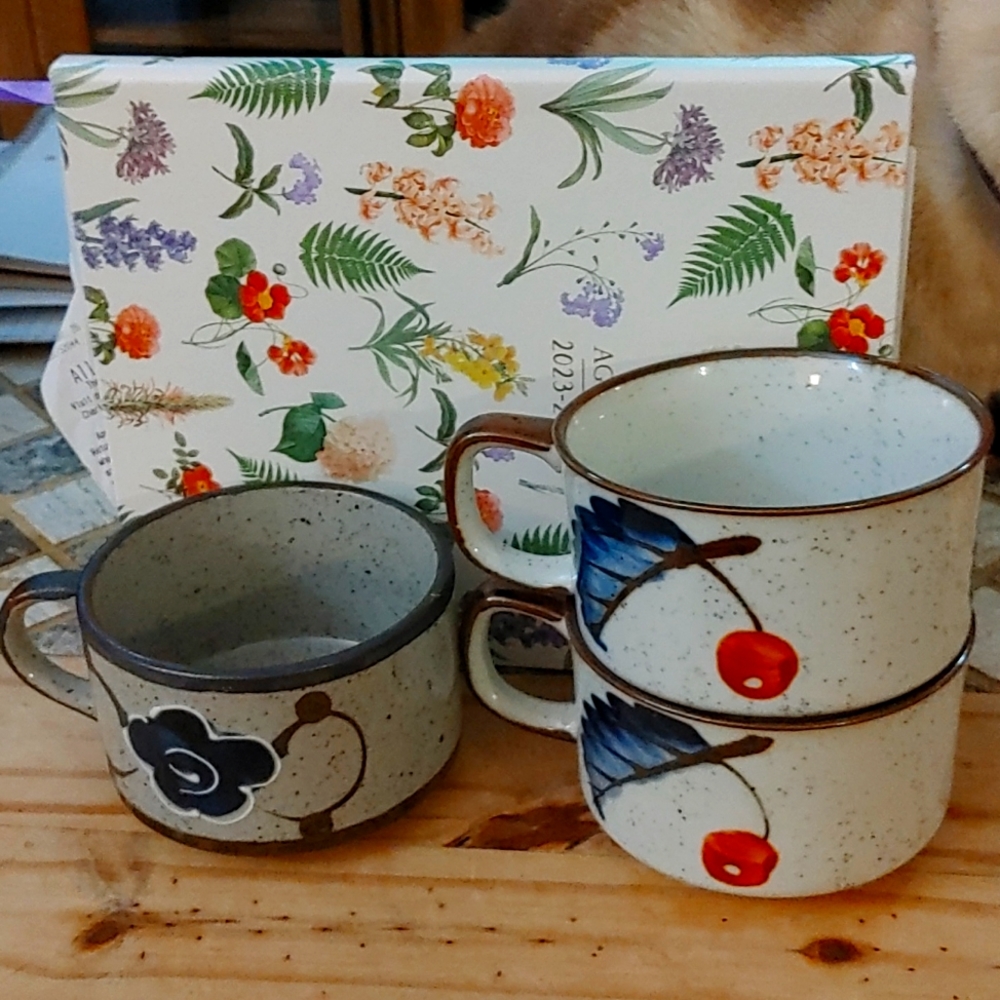 Three vintage japanese otagiri mugs